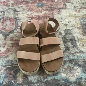 Time and tru sandals size 11